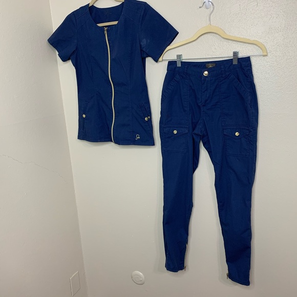 Jaanuu Tops - GUC JAANUU SCRUB SET ESTATE BLUE SIZE XS